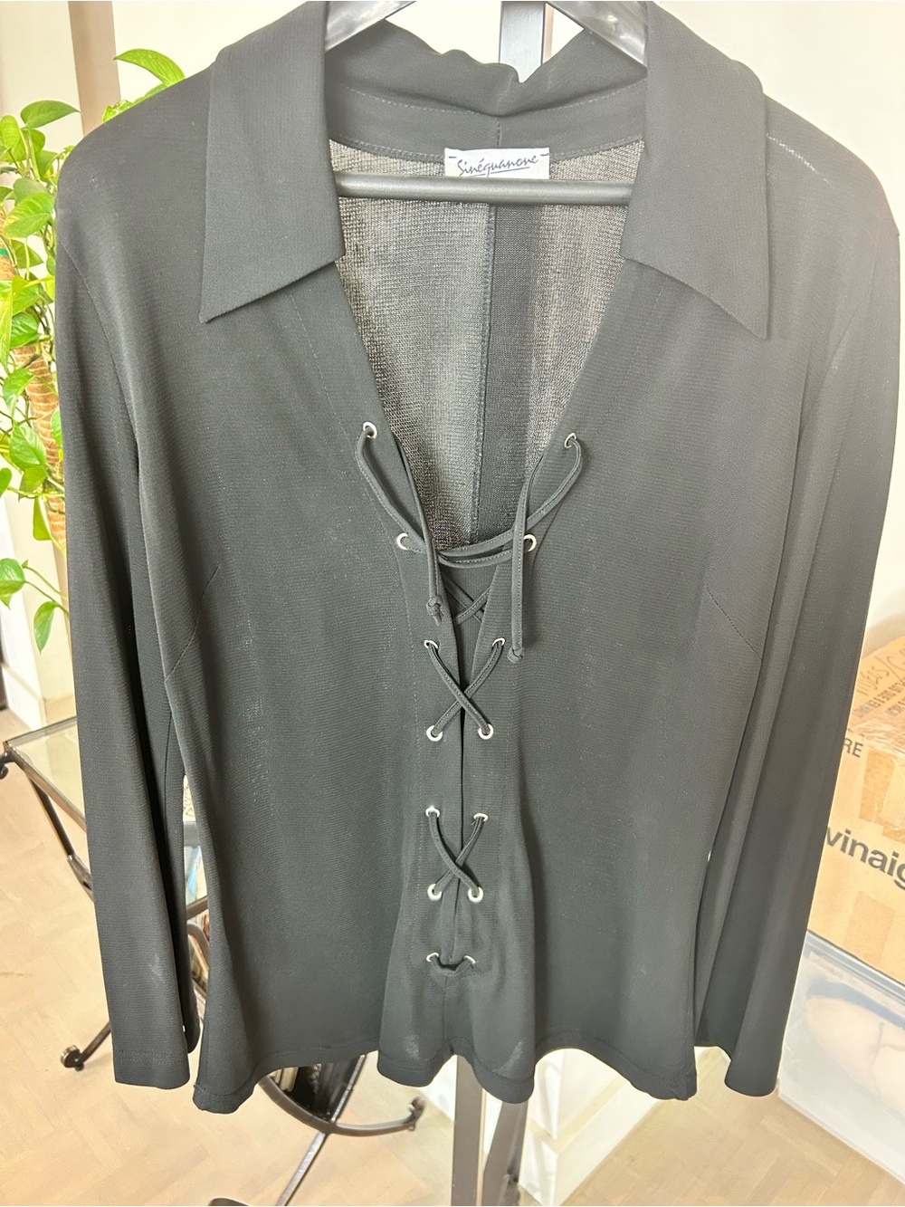 Sineguanone France Black Lace-Up Collared Long-Sleeve Top. High quality fabric